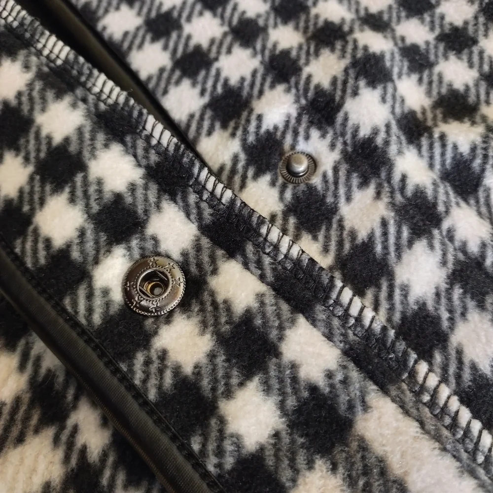 Rachel Roy Women’s Poncho Black White Thick Fleece Faux aux Fur/Leather Trim XL - Picture 9 of 11
